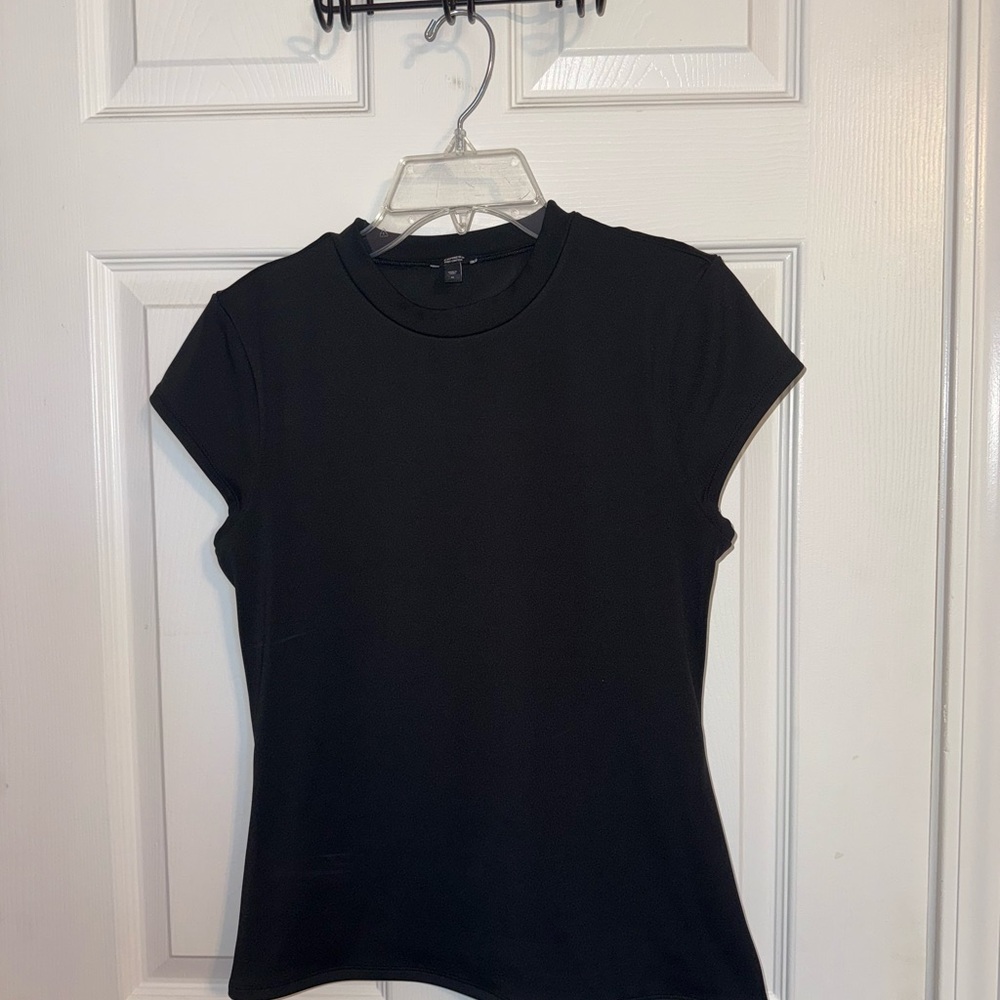 Elegant Black Short Sleeve Women's Tee